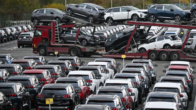 Le marché automobile français en légère hausse au premier semestre, porté par les modèles hybrides