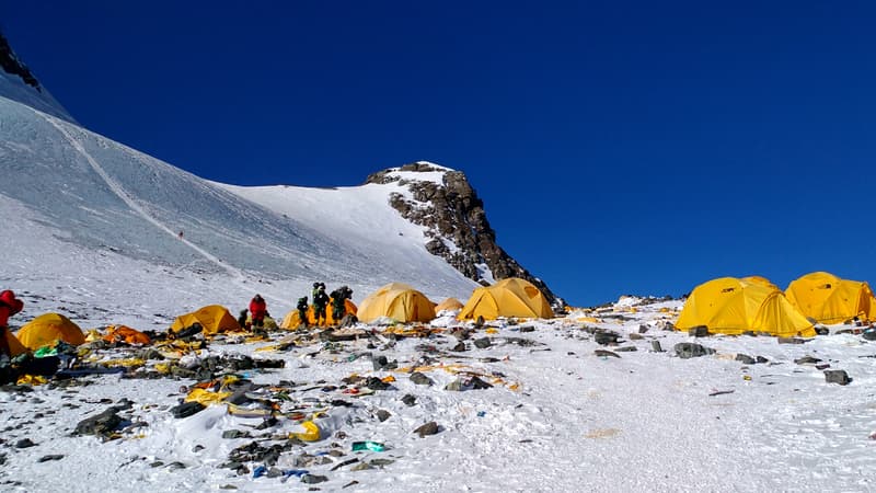 les randonneurs devront désormais rapporter leurs excréments au camp de base